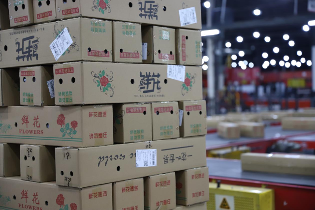 雲花出海正當時 順豐本月已承運10余噸鮮花至韓國3.png